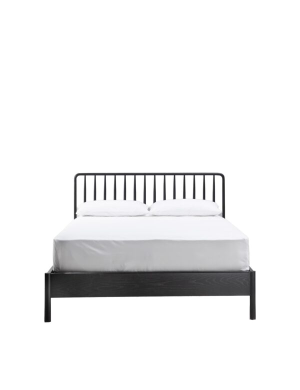 Wycombe 4'6" Spindle Bed Wycombe 4'6" Spindle Bed
